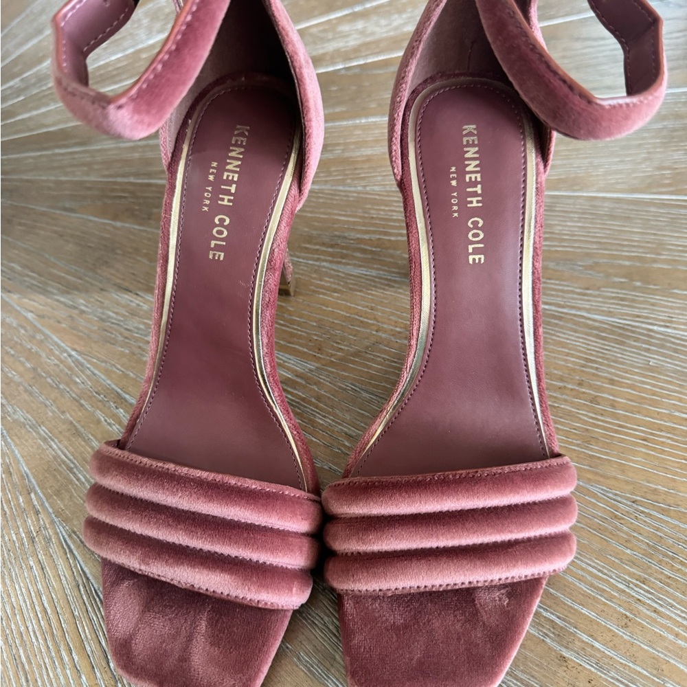 Kenneth Cole Pink Heeled Sandals with Pleated Straps